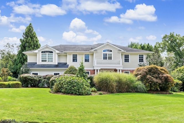 359 Lakeview Dr, Wyckoff Twp., NJ 07481