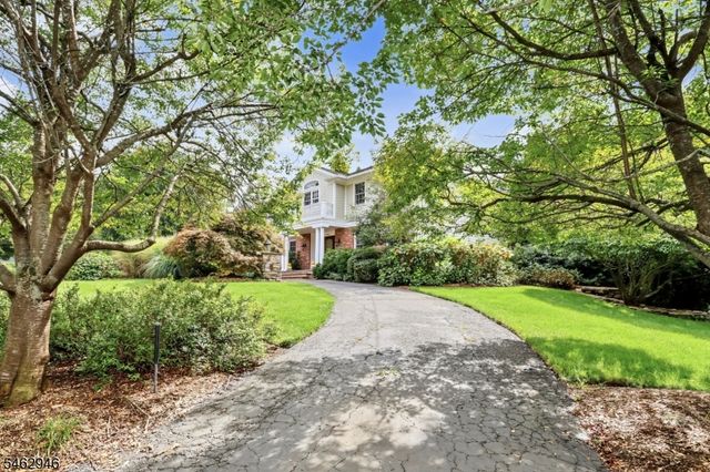 359 Lakeview Dr, Wyckoff Twp., NJ 07481