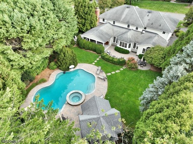 359 Lakeview Dr, Wyckoff Twp., NJ 07481