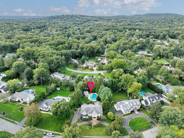 359 Lakeview Dr, Wyckoff Twp., NJ 07481