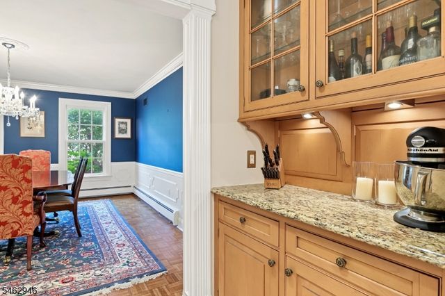 359 Lakeview Dr, Wyckoff Twp., NJ 07481