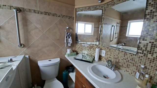 4513 NW 49th Street, Tamarac, FL 33319