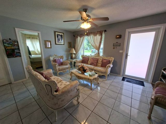 4513 NW 49th Street, Tamarac, FL 33319