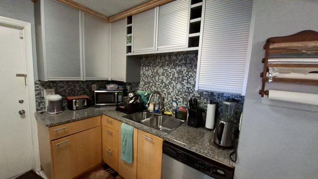 4513 NW 49th Street, Tamarac, FL 33319
