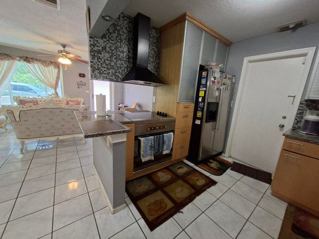 4513 NW 49th Street, Tamarac, FL 33319