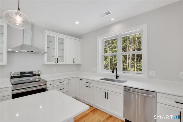 147 Hackmatack Street, Manchester, CT 06040