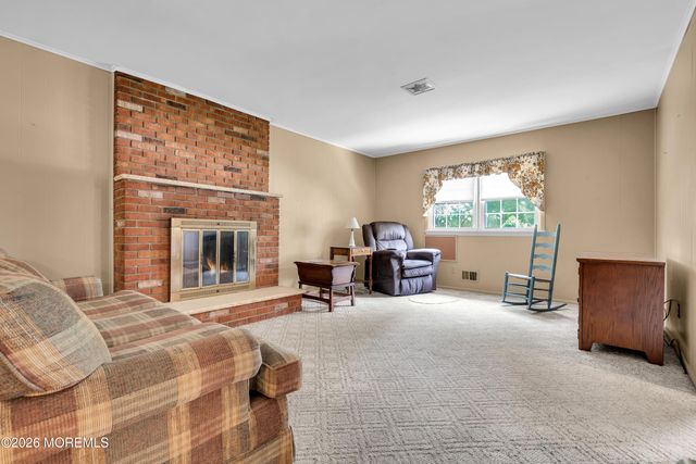 16 Friar Court, Toms River, NJ 08753