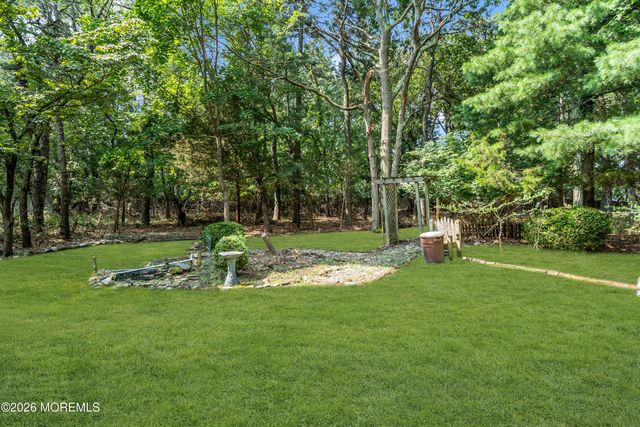 16 Friar Court, Toms River, NJ 08753