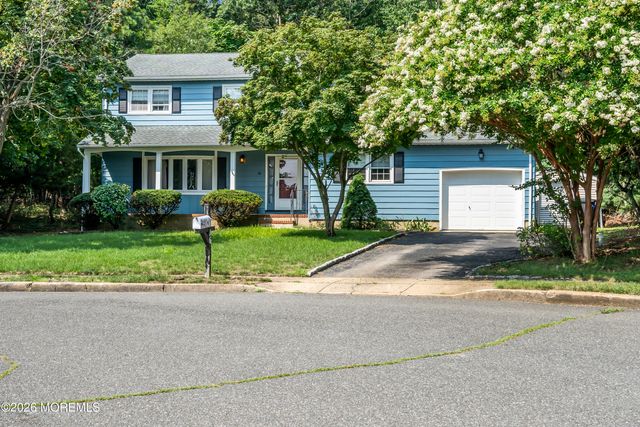 16 Friar Court, Toms River, NJ 08753