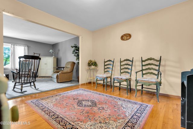 16 Friar Court, Toms River, NJ 08753