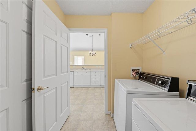 9103 Timberbrook Lane, B, Florence, KY 41042