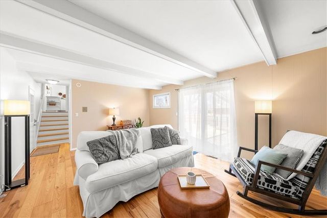 9229 Farley Lane, Overland Park, KS 66212