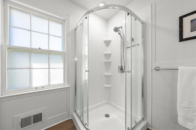 9229 Farley Lane, Overland Park, KS 66212