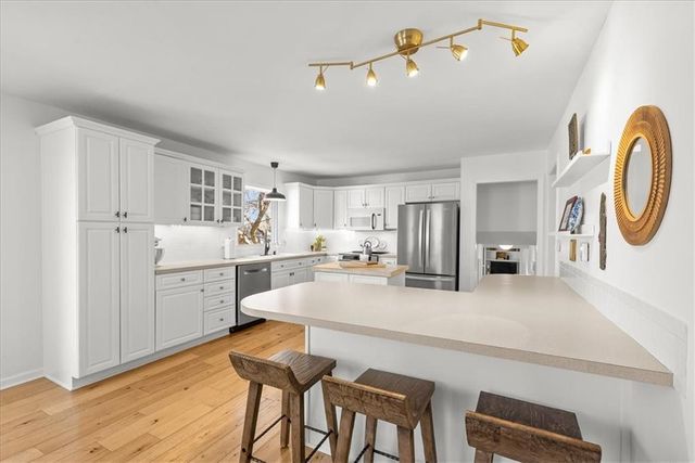 9229 Farley Lane, Overland Park, KS 66212