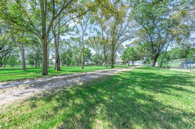 10311 Fm 1462 Road, Alvin, TX 77511