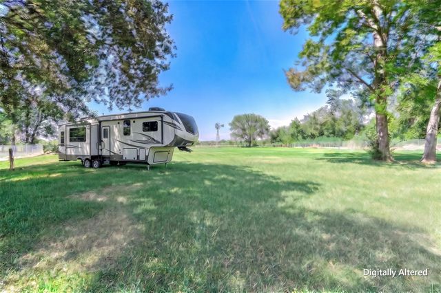 10311 Fm 1462 Road, Alvin, TX 77511
