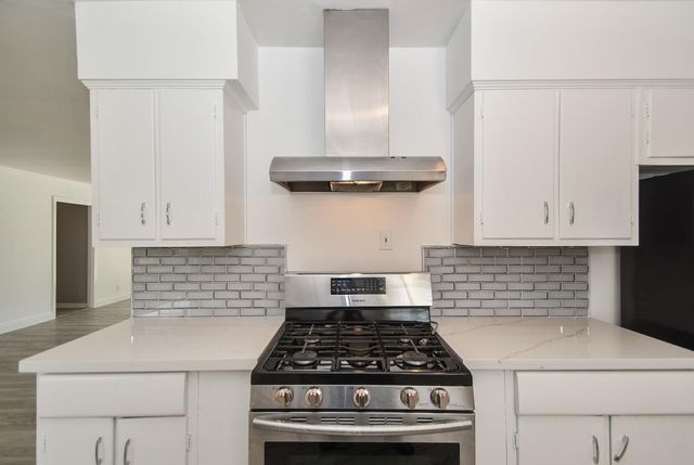 5330 Windswept Lane, Houston, TX 77056