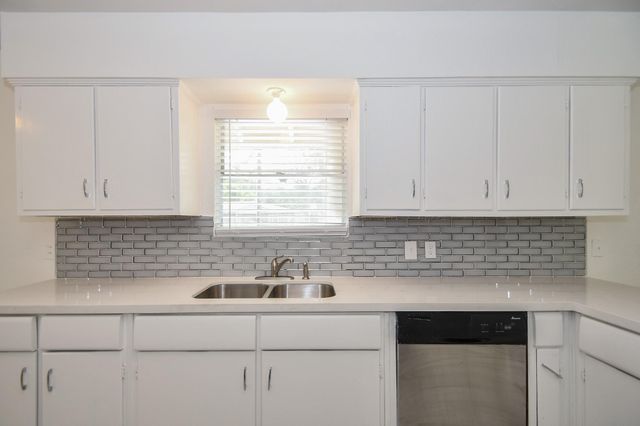 5330 Windswept Lane, Houston, TX 77056