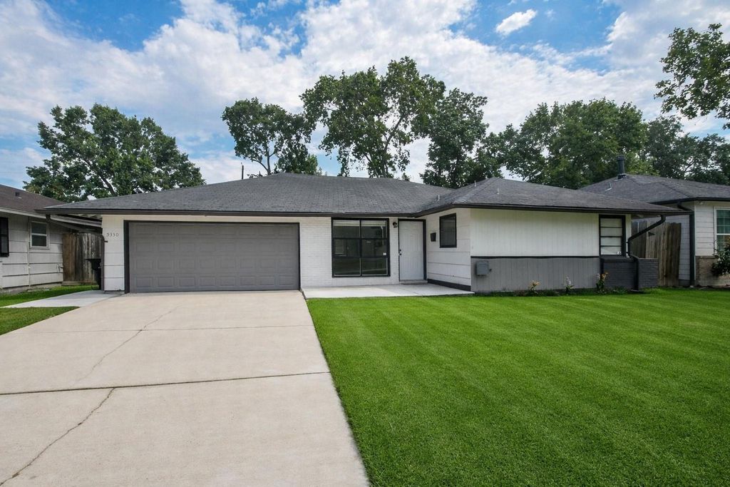 5330 Windswept Lane, Houston, TX 77056