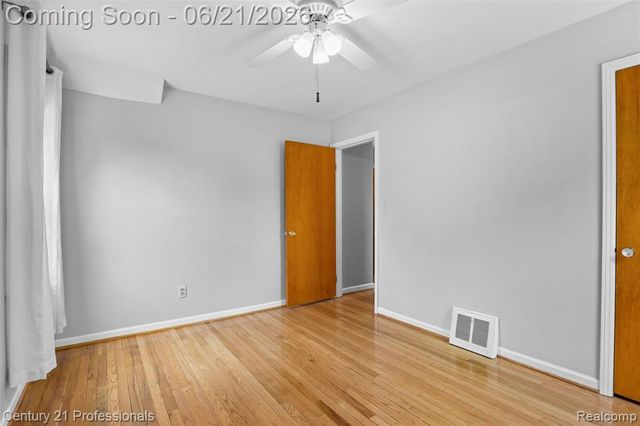 115 Gargantua Avenue, Clawson, MI 48017