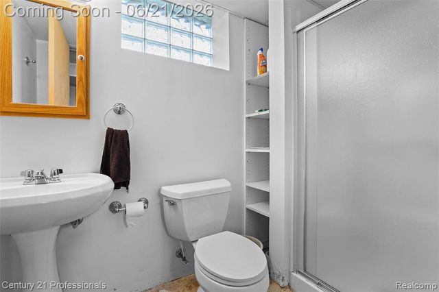 115 Gargantua Avenue, Clawson, MI 48017