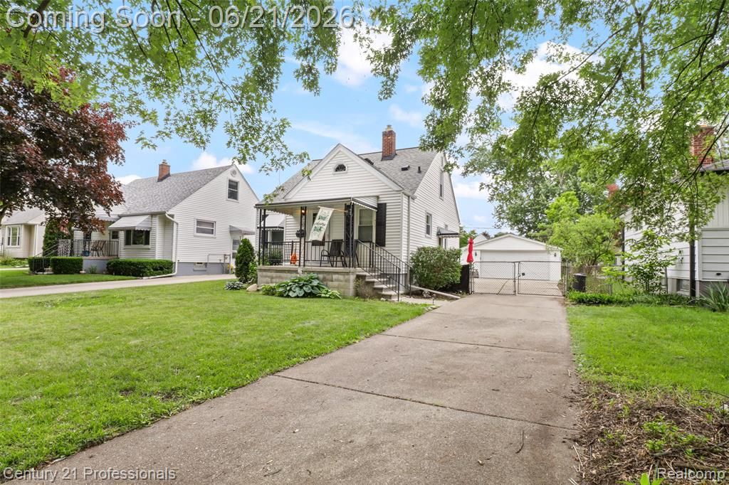 115 Gargantua Avenue, Clawson, MI 48017