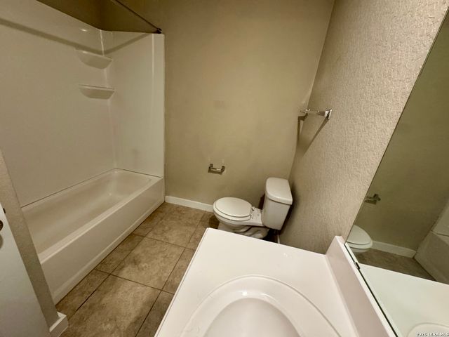 5539 PEARL VLY, San Antonio, TX 78242