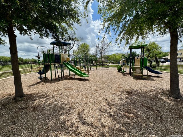 5539 PEARL VLY, San Antonio, TX 78242