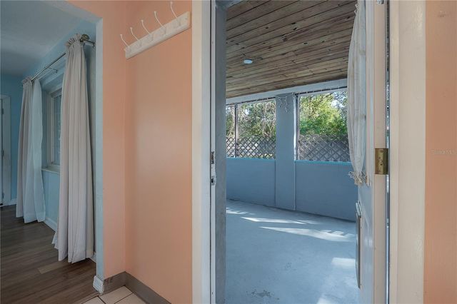 1517 E EMMA STREET, Tampa, FL 33610