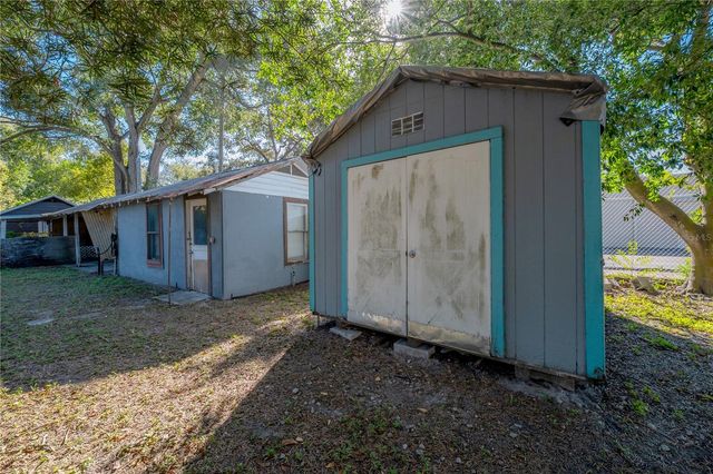 1517 E EMMA STREET, Tampa, FL 33610