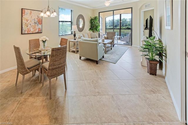 9735 Acqua CT 621, Naples, FL 34113