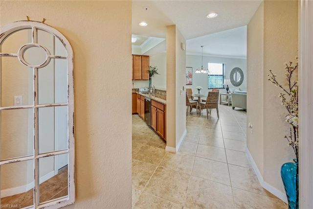 9735 Acqua CT 621, Naples, FL 34113