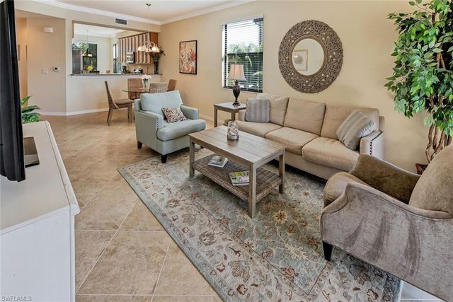 9735 Acqua CT 621, Naples, FL 34113