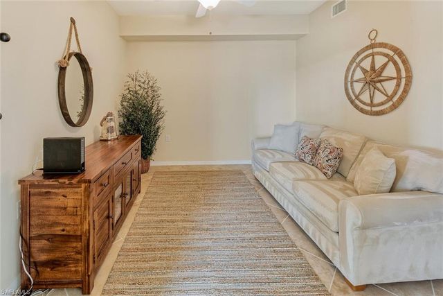 9735 Acqua CT 621, Naples, FL 34113