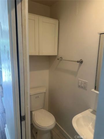 2174 N Beverly Glen, Los Angeles, CA 90077