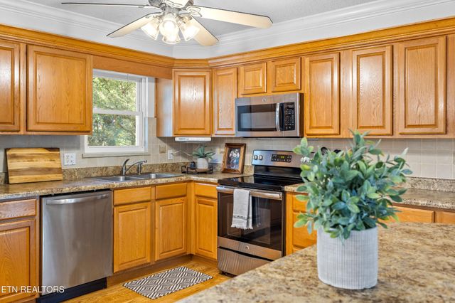 11909 Midhurst Drive, Knoxville, TN 37934