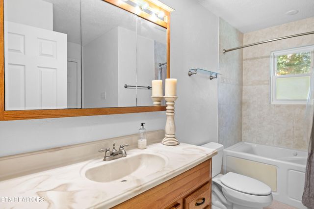 11909 Midhurst Drive, Knoxville, TN 37934