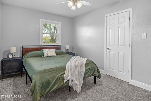 11909 Midhurst Drive, Knoxville, TN 37934