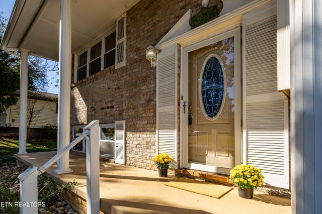 11909 Midhurst Drive, Knoxville, TN 37934