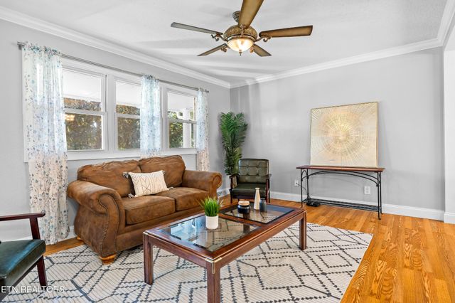 11909 Midhurst Drive, Knoxville, TN 37934