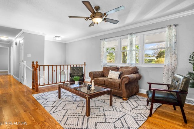 11909 Midhurst Drive, Knoxville, TN 37934