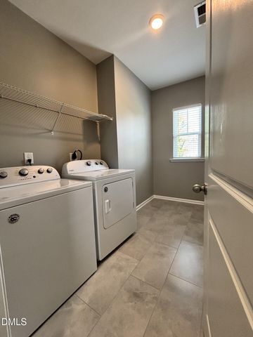 205 Beldenshire Way, Holly Springs, NC 27540