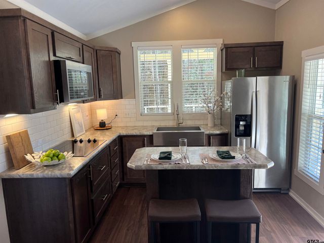 6961 CR 447, Laneville, TX 75667