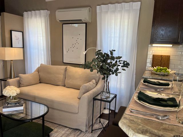 6961 CR 447, Laneville, TX 75667