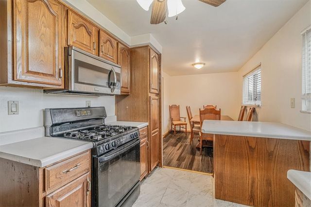 954 Ellen Dr, Baldwin Boro, PA 15227