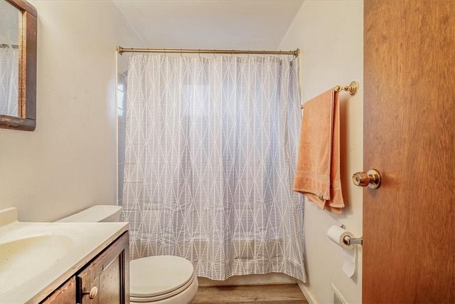 954 Ellen Dr, Baldwin Boro, PA 15227