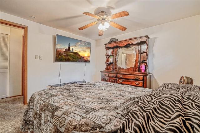 954 Ellen Dr, Baldwin Boro, PA 15227