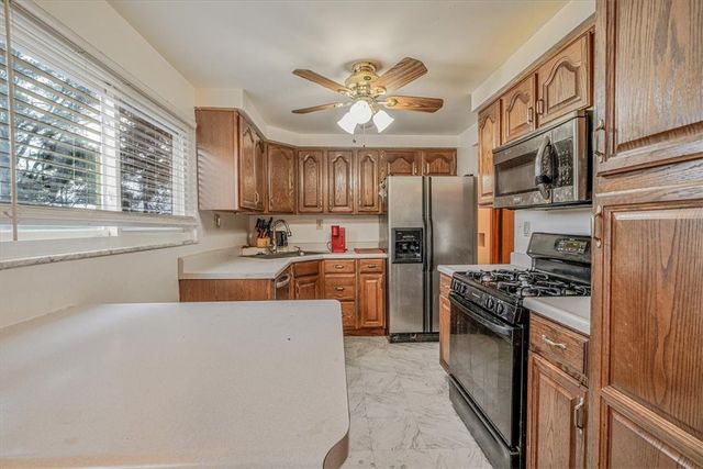 954 Ellen Dr, Baldwin Boro, PA 15227