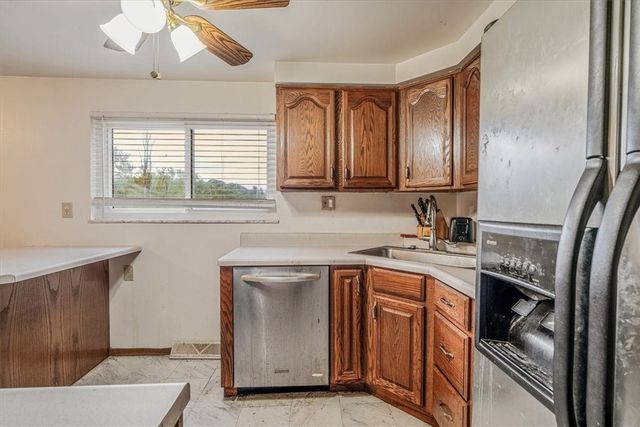 954 Ellen Dr, Baldwin Boro, PA 15227