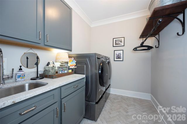 385 Lissara Lodge Drive, Lewisville, NC 27023